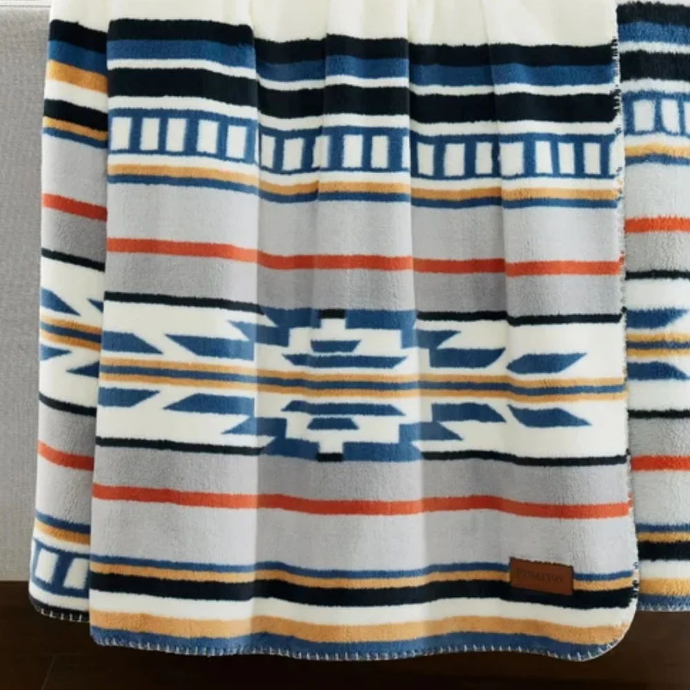 Pendleton aztec boho design fleece throw blanket 50